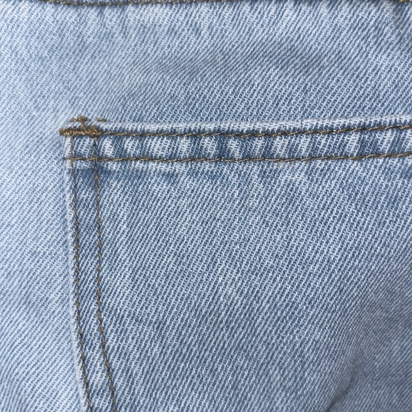 Edikted Raelynn Washed Low Rise Jeans - Picture 7 of 7